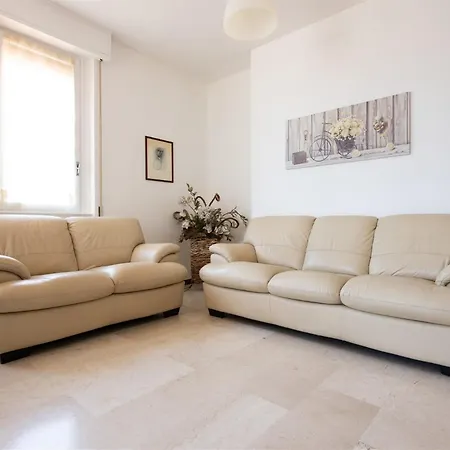 Iseolakerental - Casa Pluto * Ловере